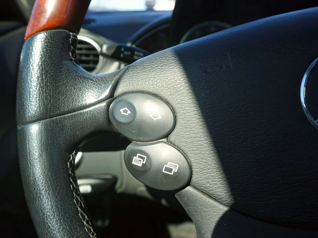 Used 2003 Black Mercedes-Benz SL500 image 19
