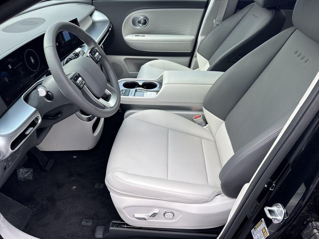 New 2026 Black Hyundai SEL image 7