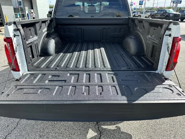 New 2026 Oxford White Ford LIFTED image 7