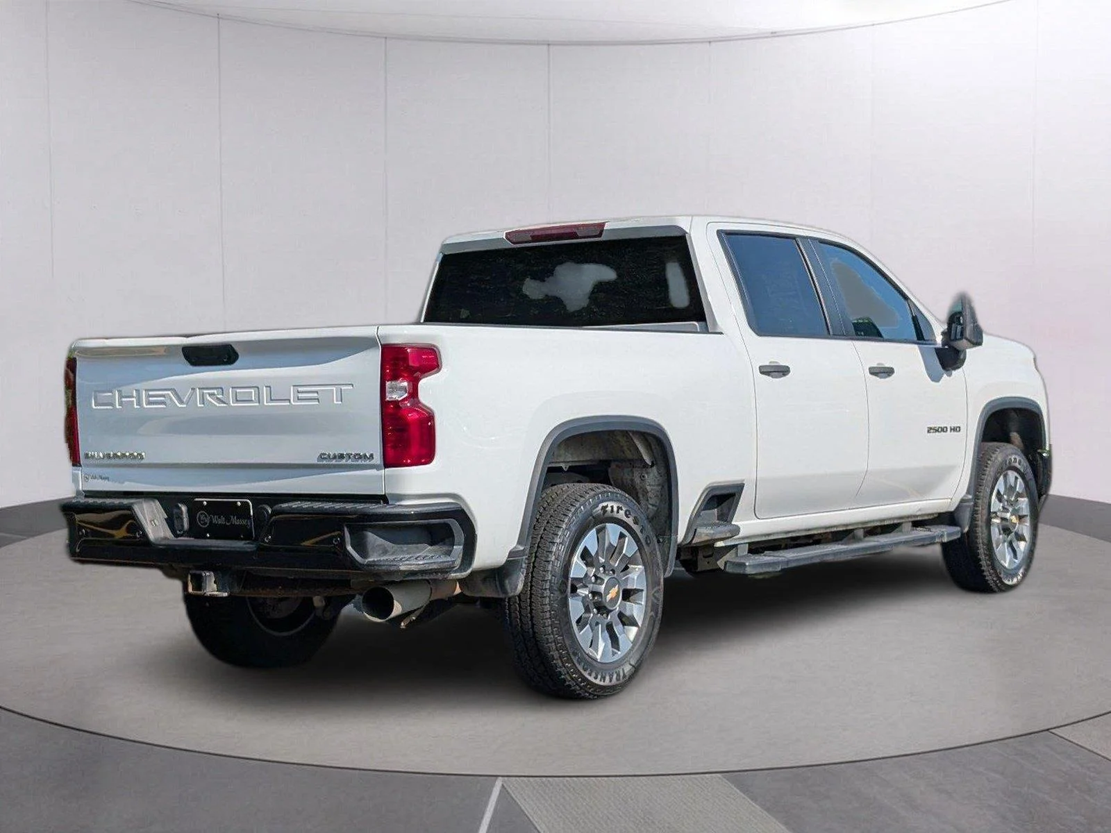 Used 2024 Summit White Chevrolet Custom image 7