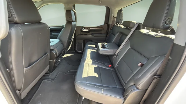 Used 2025 White GMC SLT image 20