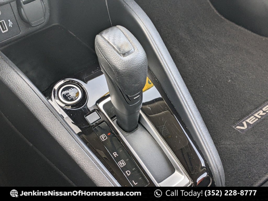 Used 2022 Black Nissan 1.6 SV image 39