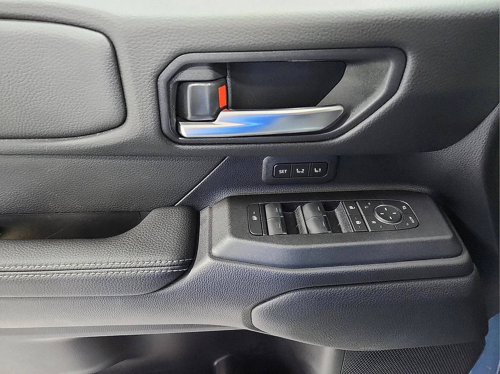 Used 2025 Blue Toyota  image 10