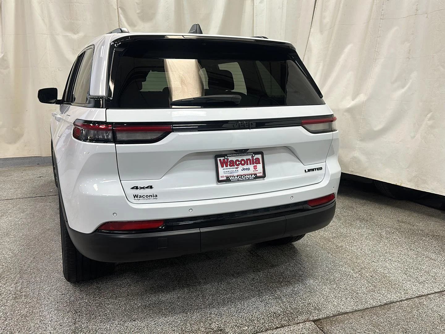 Used 2023 Bright White Clearcoat Jeep Limited image 4