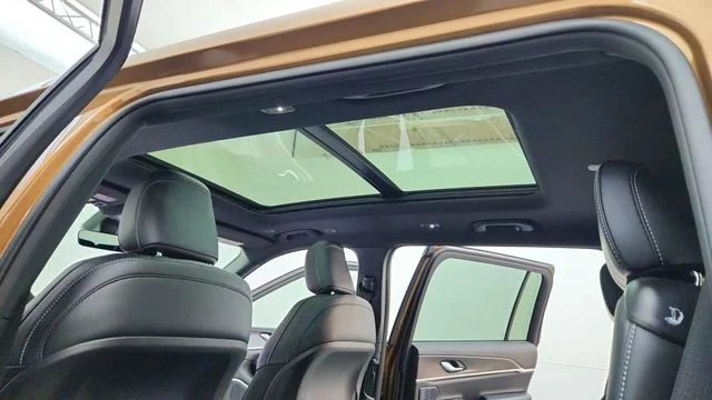 New 2026 Copper Shino Metallic Clear-Coat Exterior Paint Jeep Limited image 20