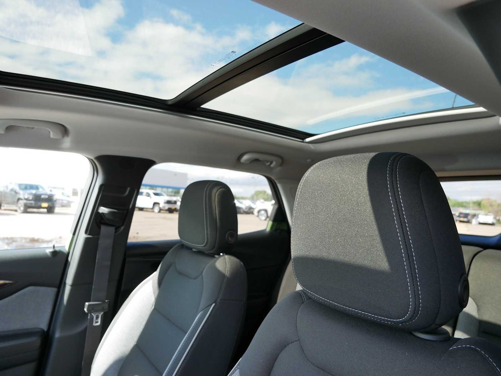New 2026 Summit White Chevrolet LT image 18