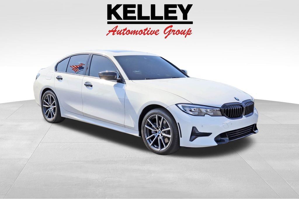 2020 BMW 3 Series 330i Sedan's photo