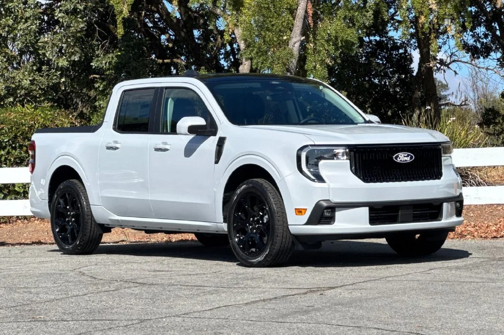 New 2026 White Metallic Ford Lobo™ image 2