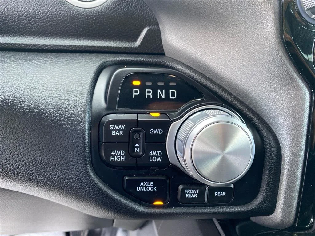 Used 2024 Diamond Black Crystal Pearlcoat Ram Power Wagon image 12