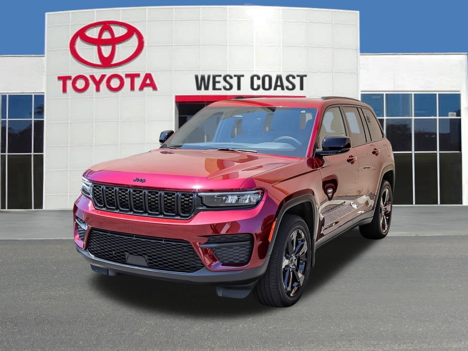 Used 2025 Velvet Red Pearlcoat Jeep Altitude X image 1