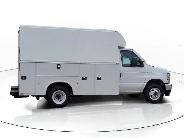 New 2027 Oxford White Ford Base image 4