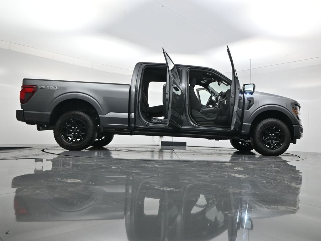 New 2026 Carbonized Gray Metallic Ford XLT image 47