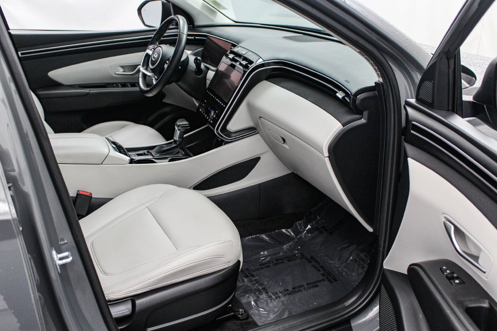 Used 2024 Gray Hyundai SEL image 18