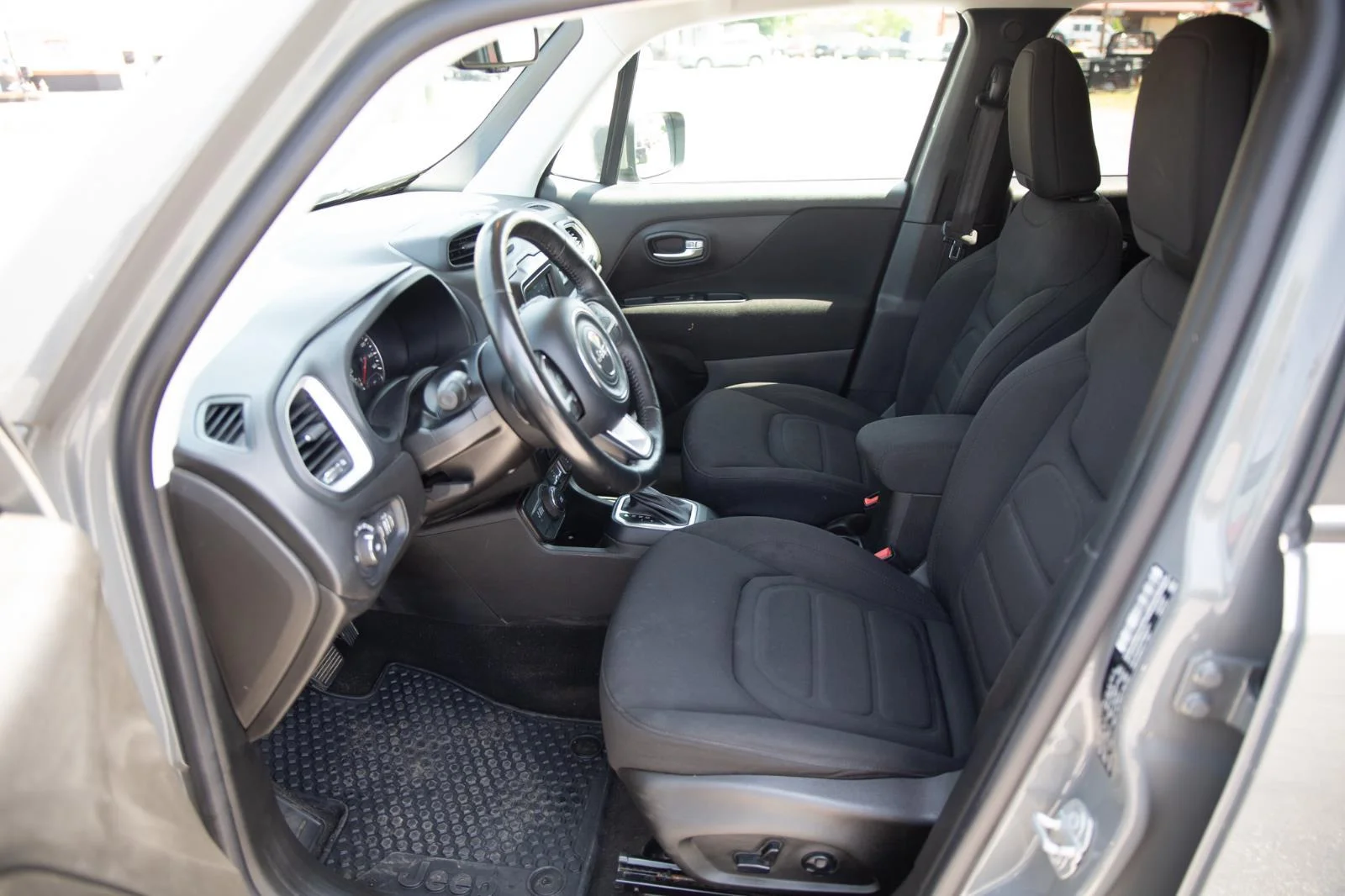Used 2021 Graphite Gray Jeep Latitude image 21