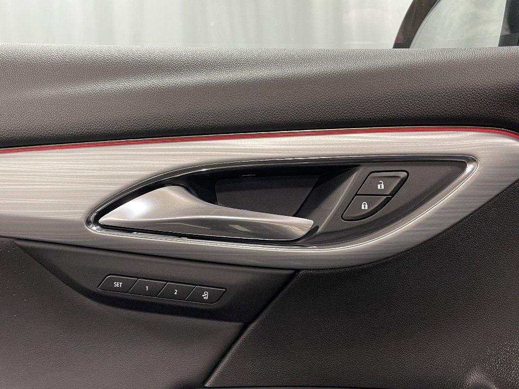 New 2026 Ebony Twilight Metallic Buick Avenir image 32