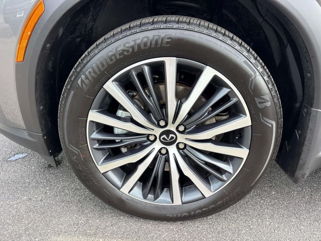 Certified Used 2025 Gray INFINITI Autograph image 9