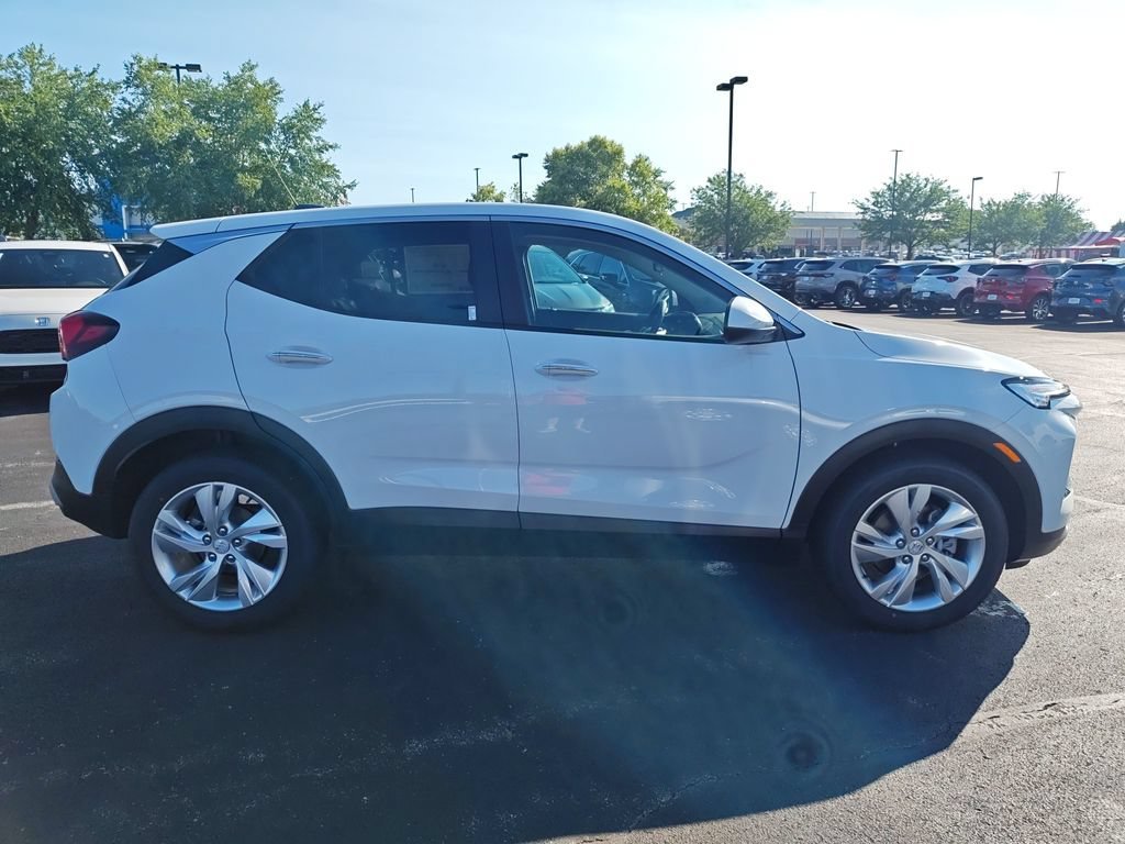 New 2026 Summit White Buick Preferred image 6