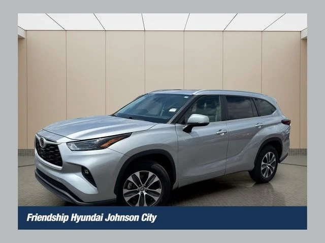 Used 2024 Silver Toyota XLE image 1