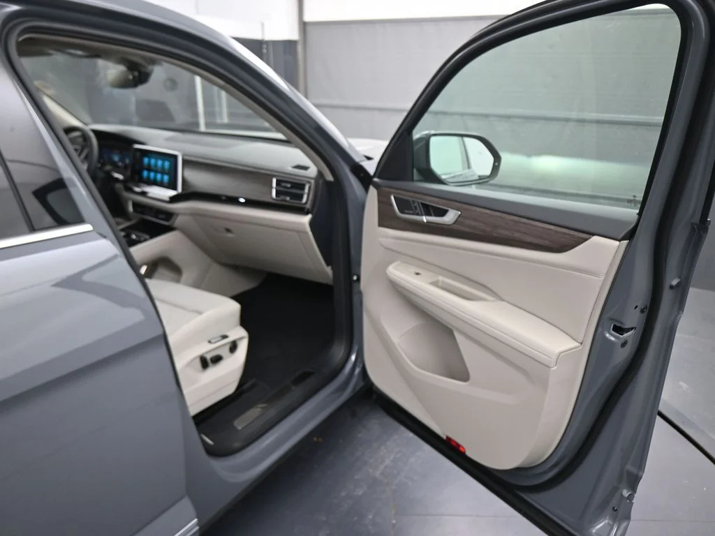 New 2026  Volkswagen 2.0T SEL Premium R-Line image 44