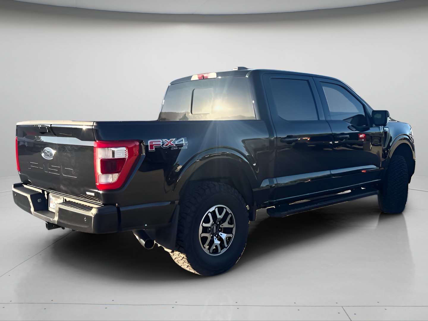 Used 2021 Agate Black Metallic Ford Lariat image 6