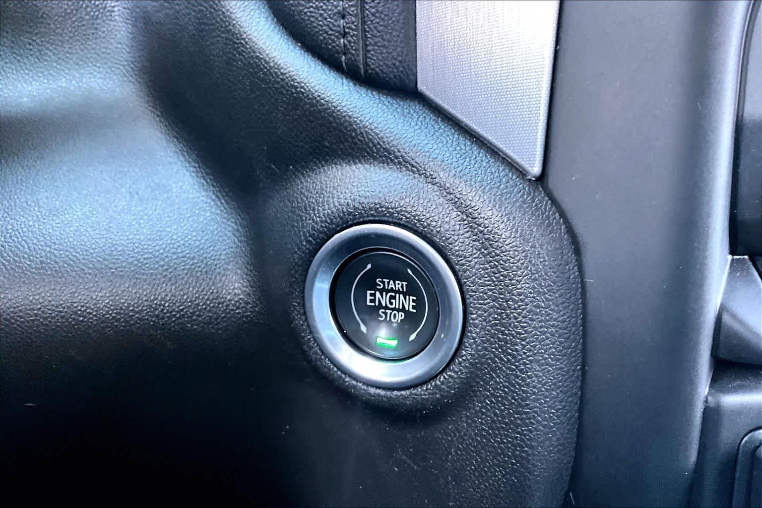 Used 2020 Satin Steel Metallic GMC SLT image 35