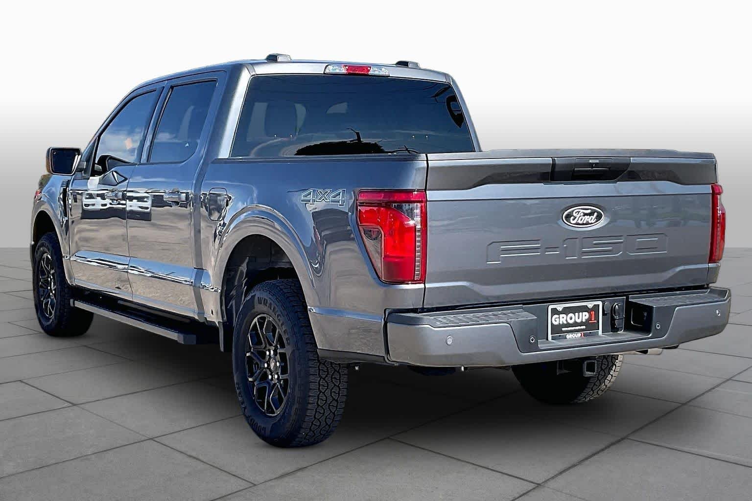 New 2026 Carbonized Gray Metallic Ford XLT image 12