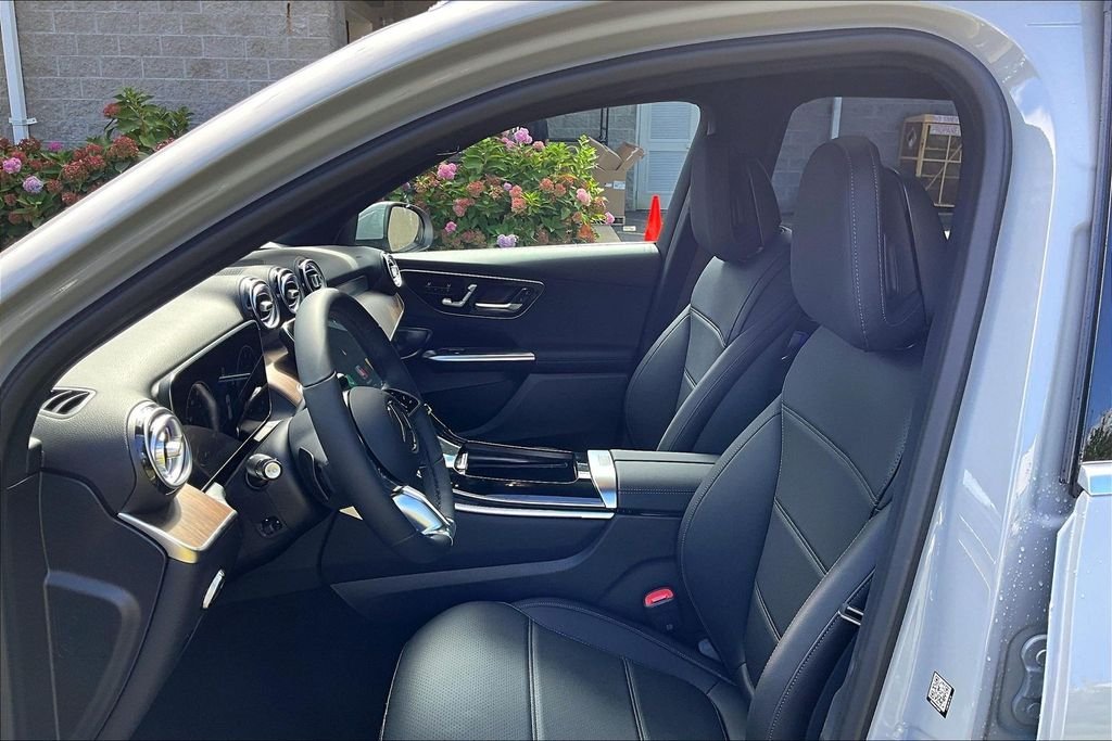 New 2027 MANUFAKTUR Alpine Grey Mercedes-Benz GLC 300 image 9