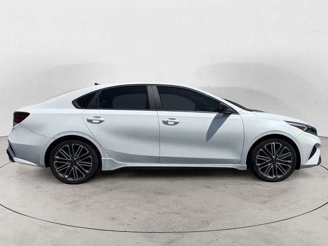 Used 2023 White Kia GT image 7