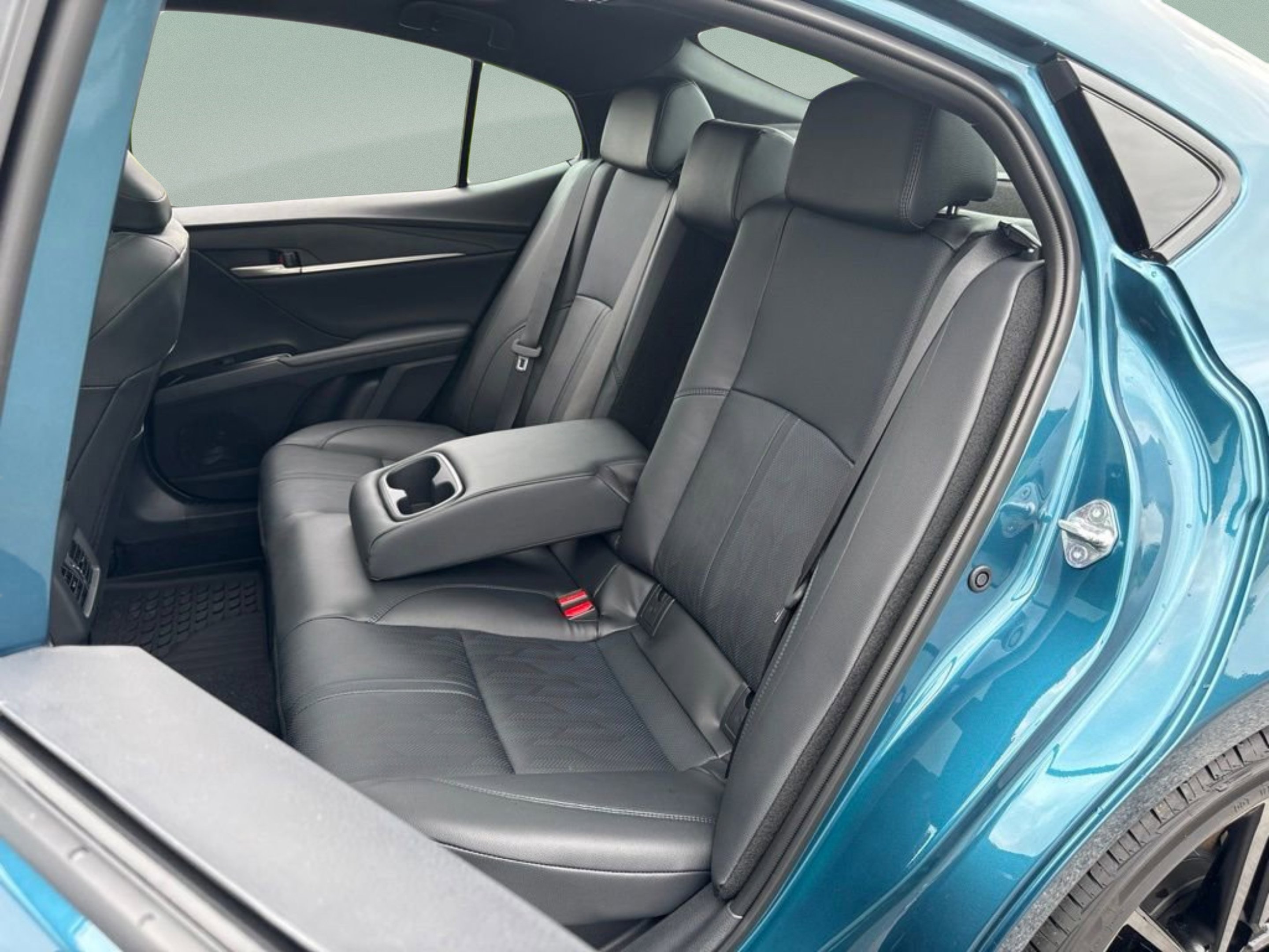 New 2026 Ocean Gem Toyota XSE image 21