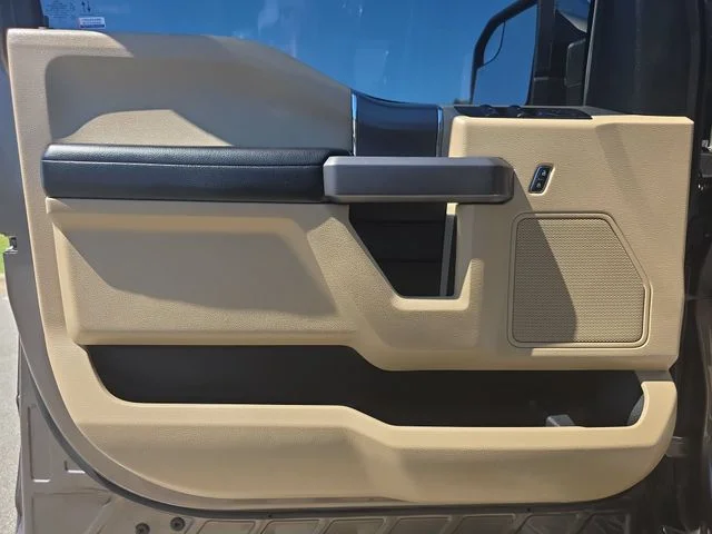 Used 2019 Gray Ford XLT image 27