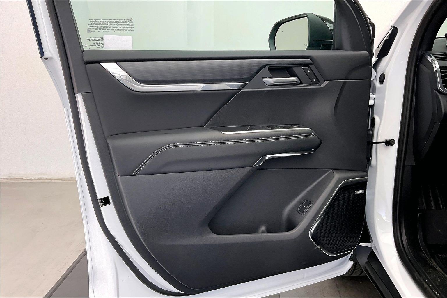 2026 GMC Acadia Elevation - Photo 12