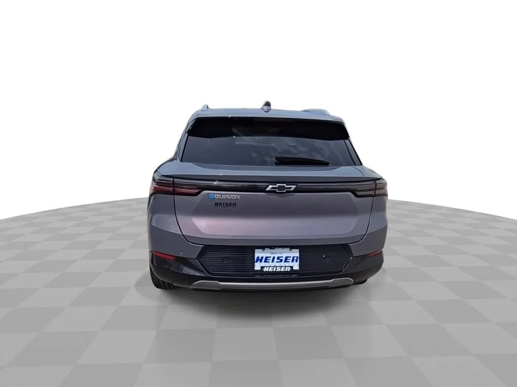 Used 2024 Galaxy Gray Metallic Chevrolet 2LT image 7