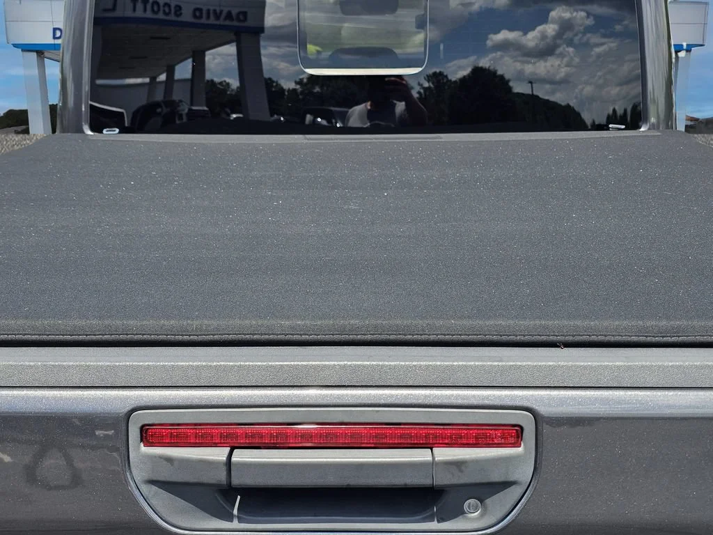 Used 2020 Granite Crystal Jeep Rubicon image 13