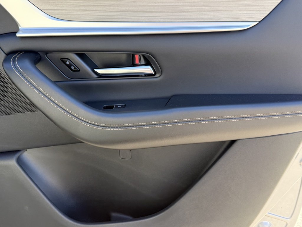 2025 Mazda CX-90 Preferred Package - Photo 23