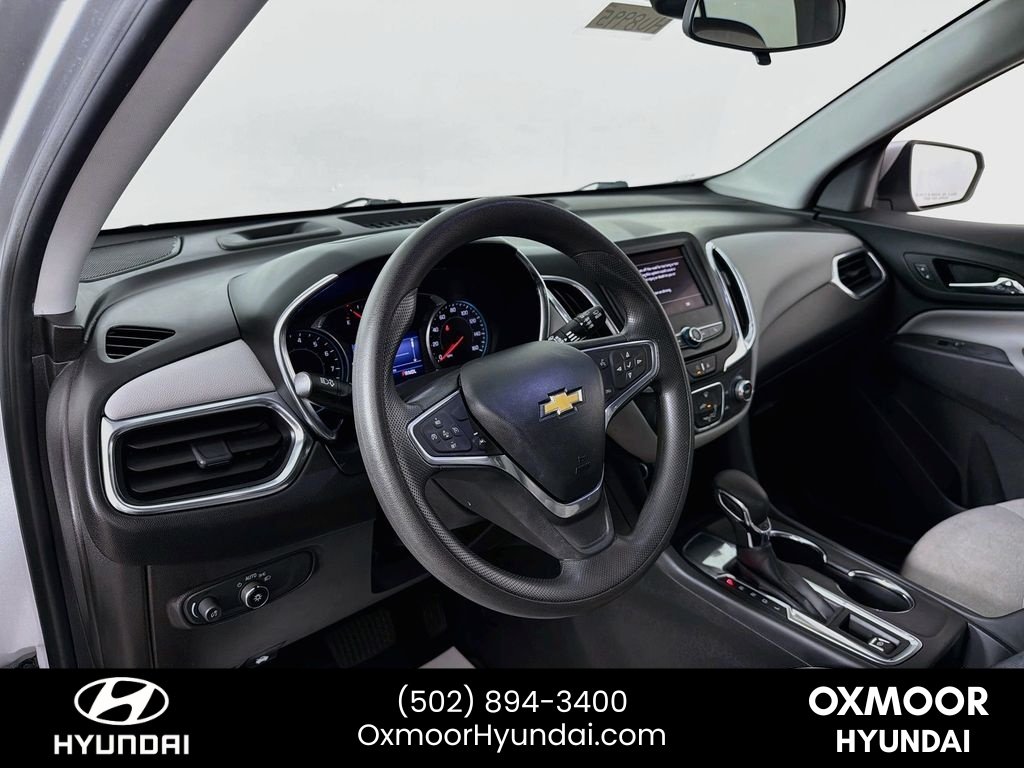 Used 2022 Silver Ice Metallic Chevrolet LT image 9