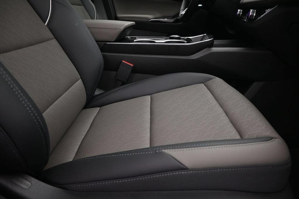 2027 Chevrolet Equinox LT - Photo 25