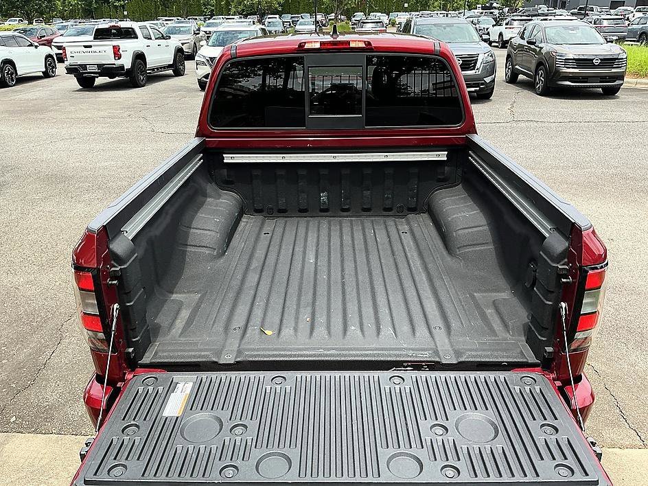 Used 2022 Cardinal Red Tricoat Nissan PRO-X image 22