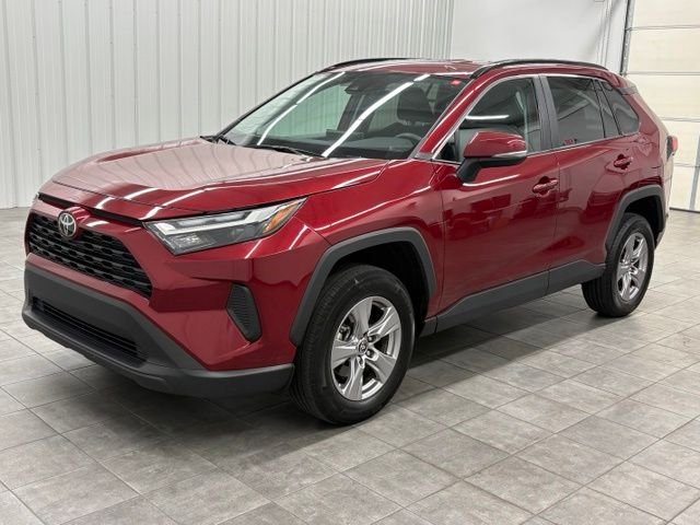 Used 2025 Red Toyota XLE image 5