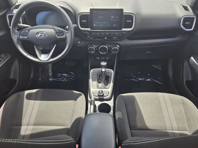 Used 2024 Green Hyundai SEL image 13
