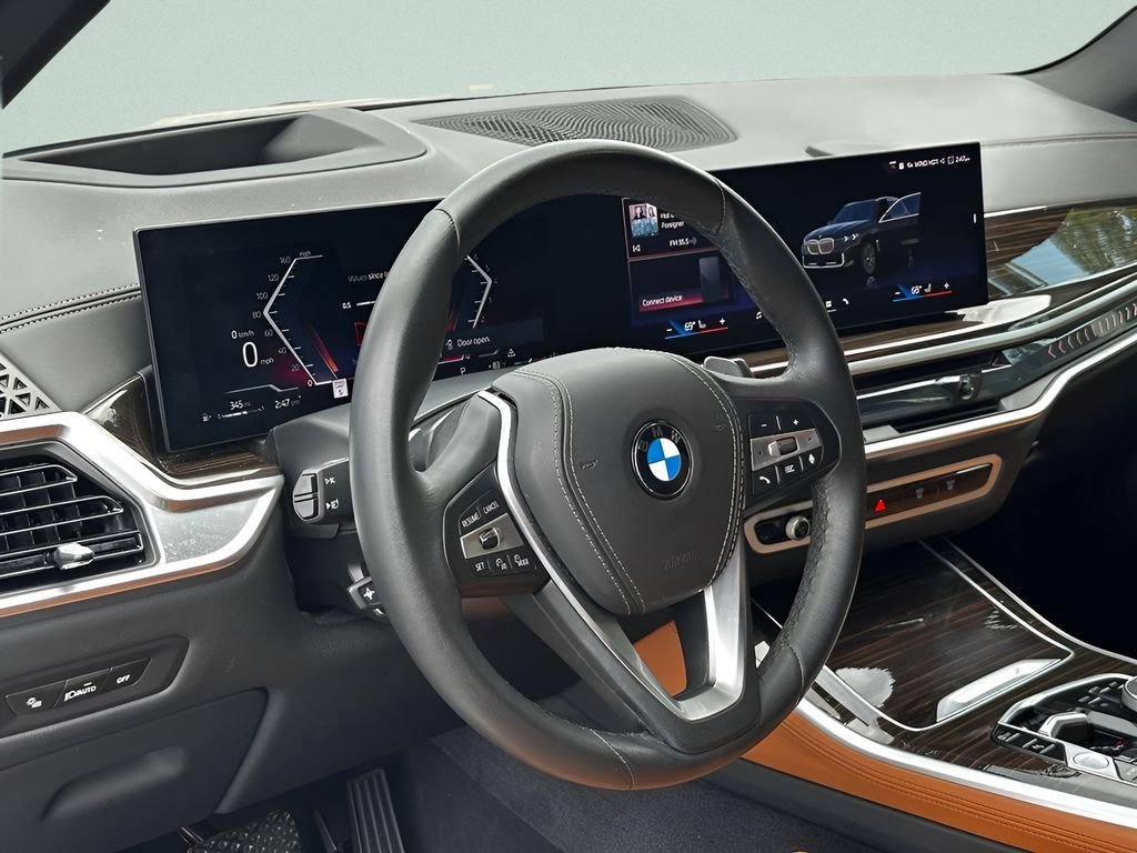 Used 2026 Black Sapphire Metallic BMW xDrive40i image 13