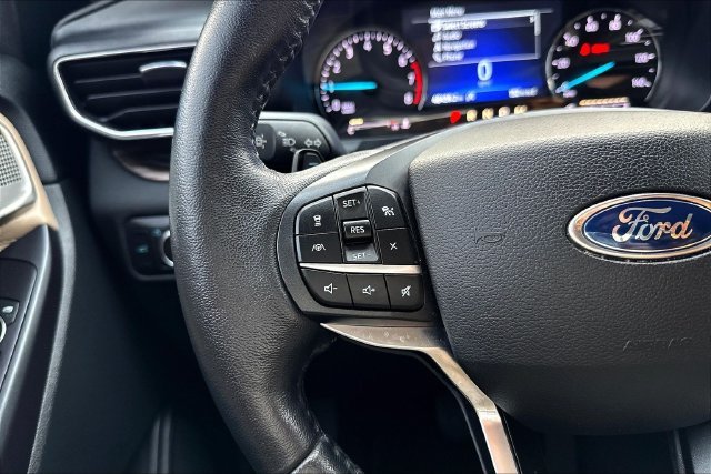 Used 2020 White Ford Limited image 13
