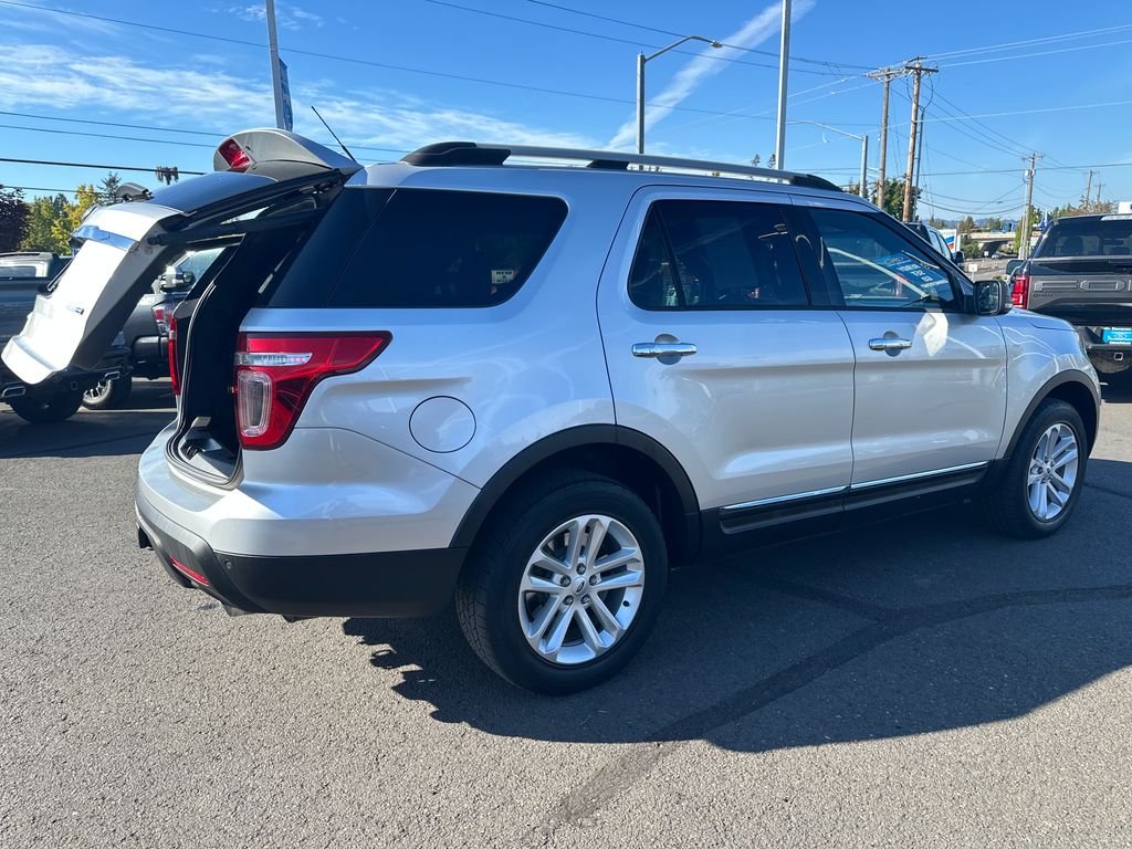 Used 2015 Silver Ford XLT image 7