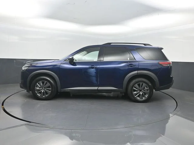 Used 2024 Blue Nissan SV image 2