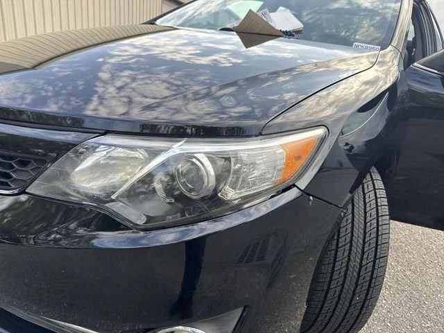 Used 2013 Black Toyota SE image 28