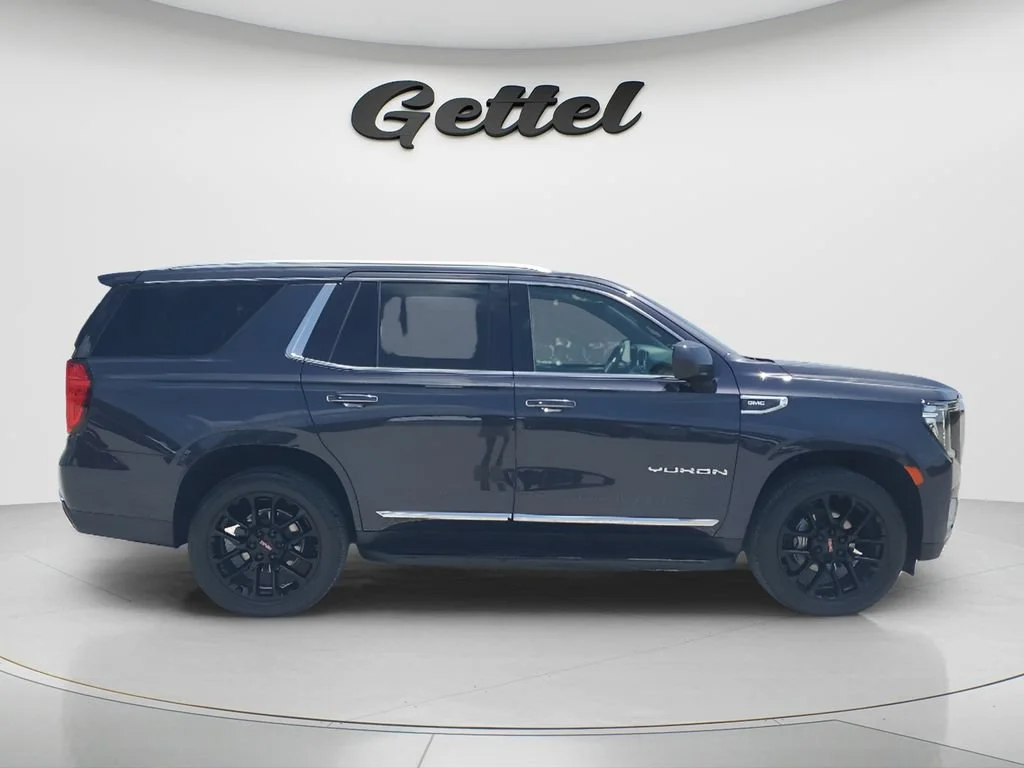 Used 2023 Titanium Rush Metallic GMC SLT image 4