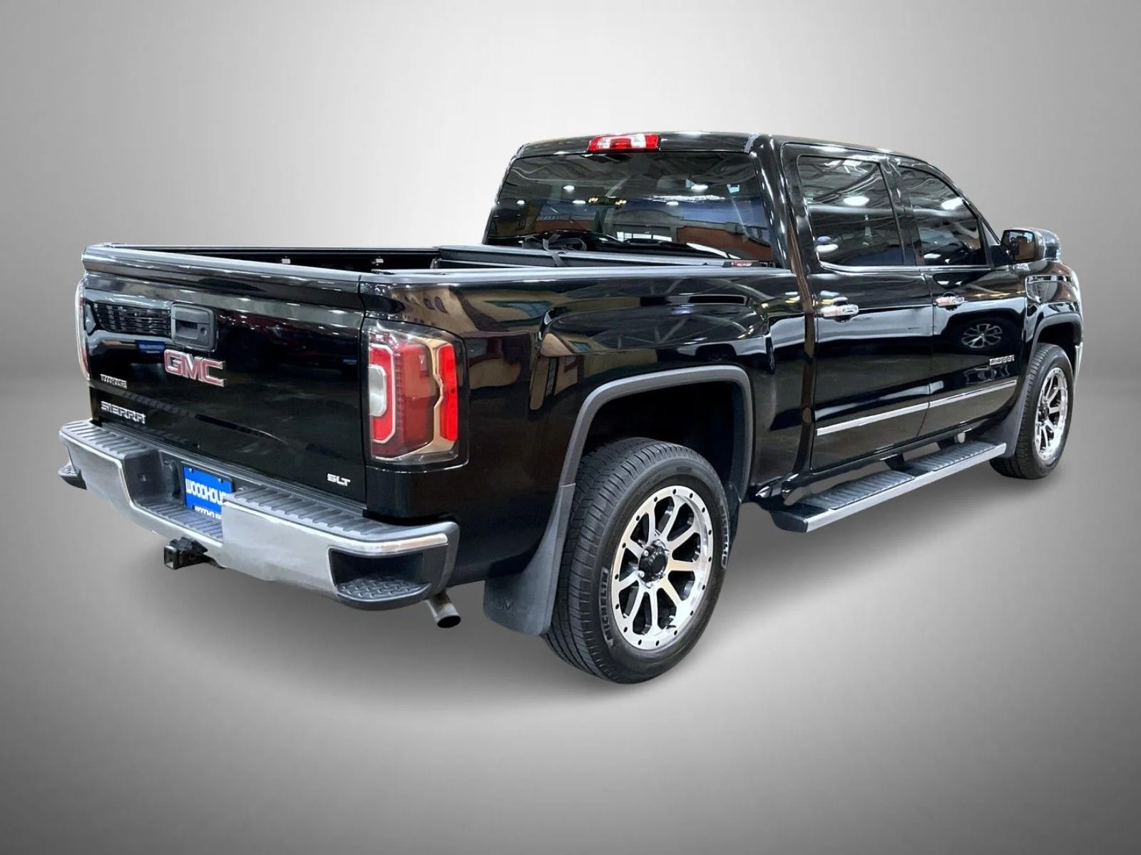 Used 2018 Black GMC SLT image 5