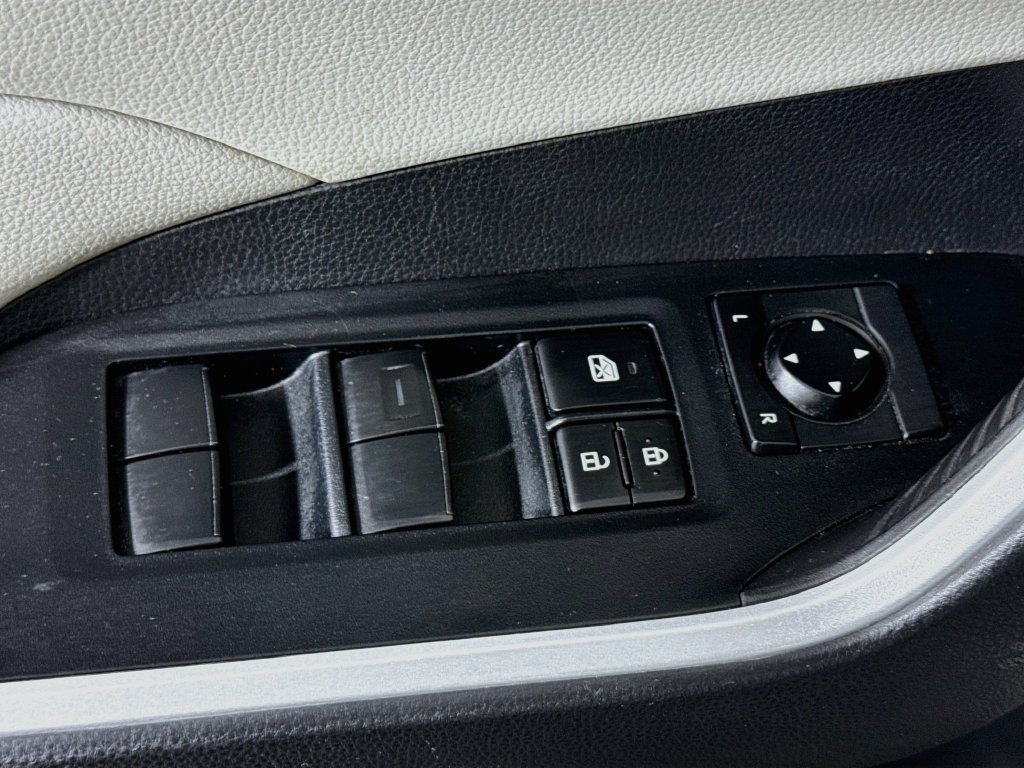 Used 2020 Super White Toyota XLE image 20