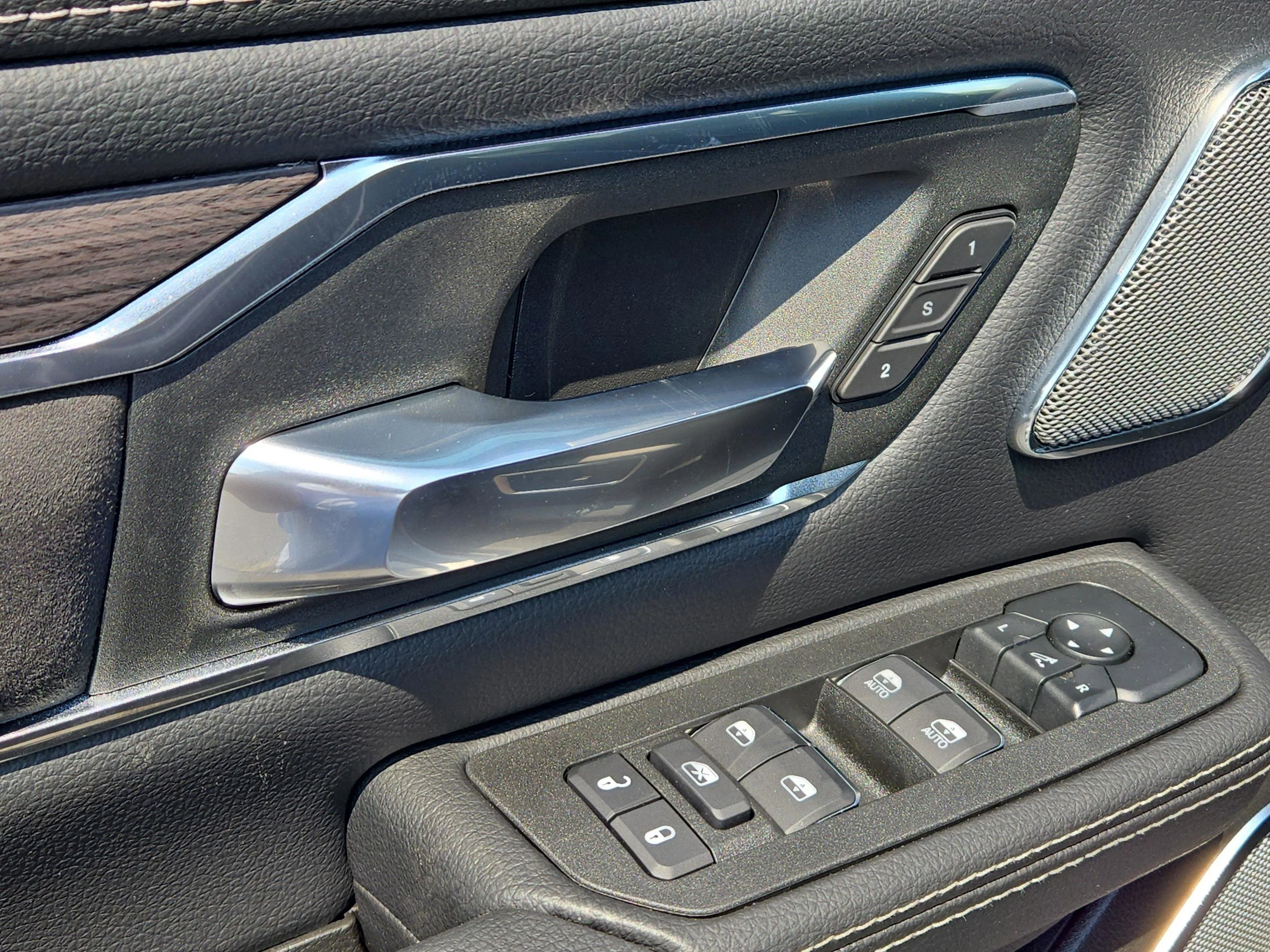 2026 RAM 1500 Laramie - Photo 15