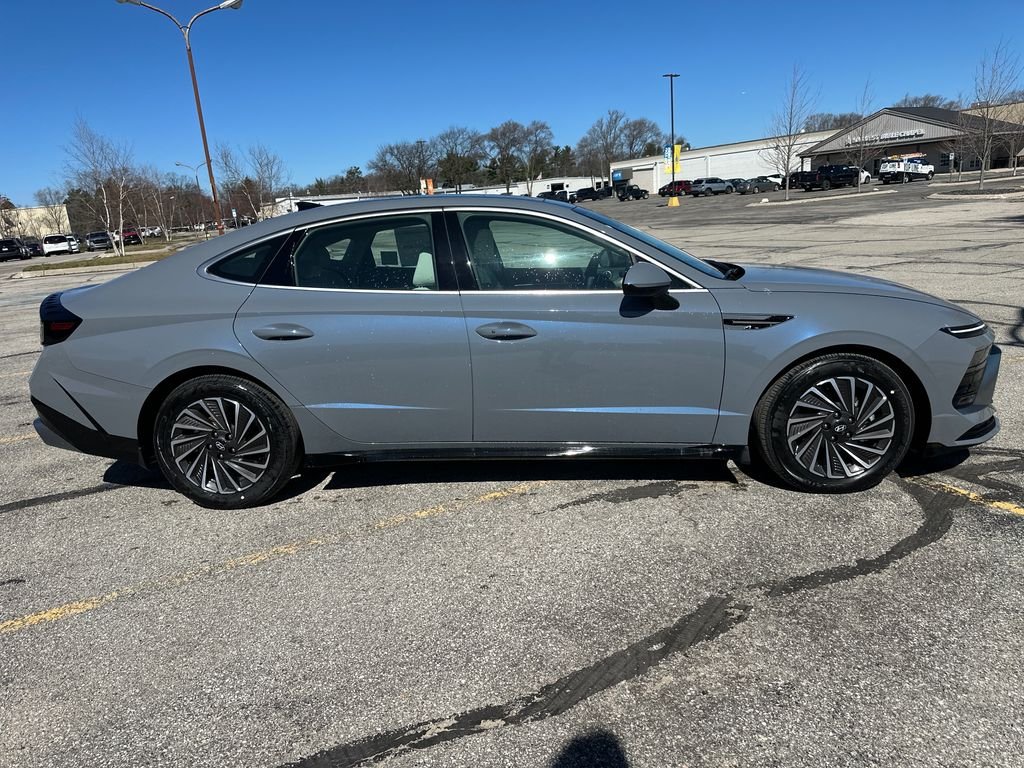 New 2026 Blue Hyundai SEL image 6