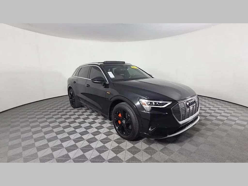Used 2022 Brilliant Black Audi Premium image 34